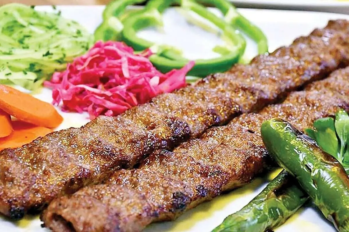 مروری بر تاریخچه چلوکباب در تهران/ وقتی کوبیده، جزء کبابها نبود