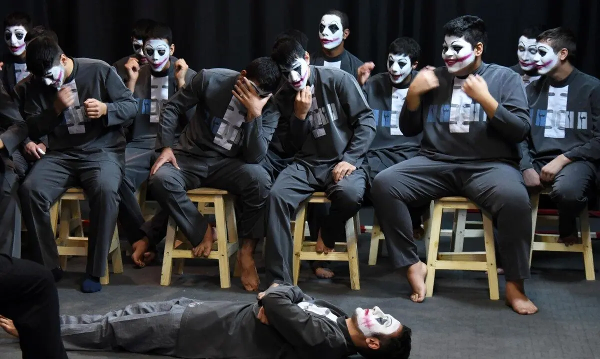 آن‌ها مامور اعدام خود نیستند