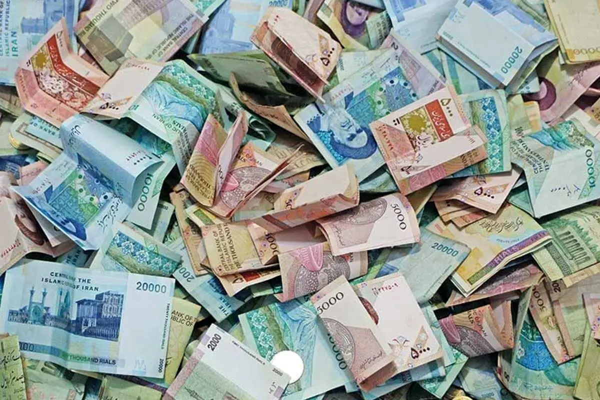 ریال چگونه آب رفت؟