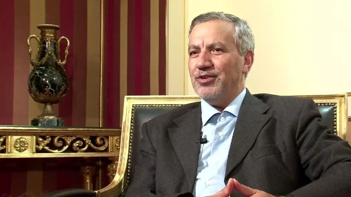 طعنه مهاجرانی به رضا پهلوی؛ خانواده را نتوانست اداره کند، یک کشور را چه می‌کند؟