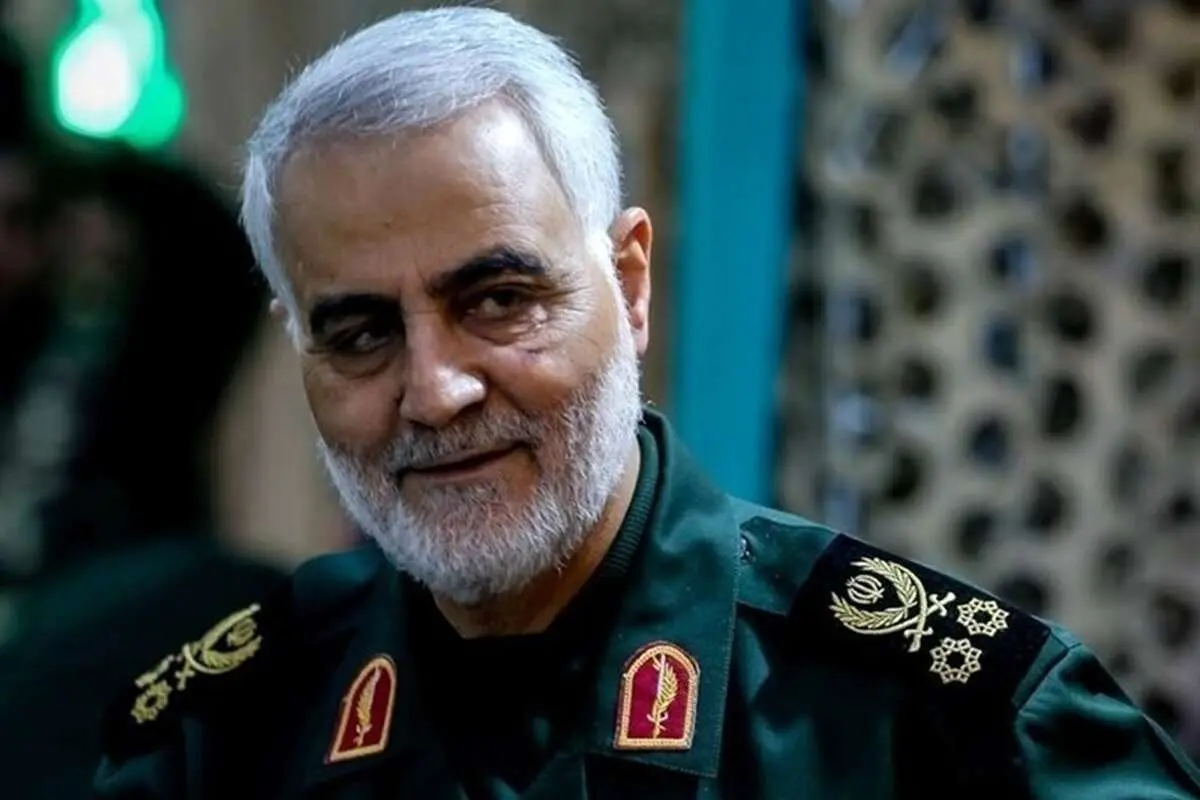 جزئیات برخورد سردار سلیمانی با خانم بد حجاب در هواپیما