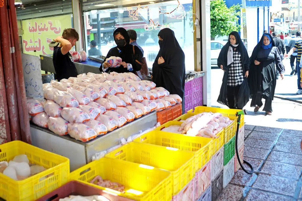 جمهوری اسلامی: ما در یک کشور زندگی می‌کنیم، مسئولان در کشور دیگر! گرانی، هردم بیشتر و بیشتر می‌شود