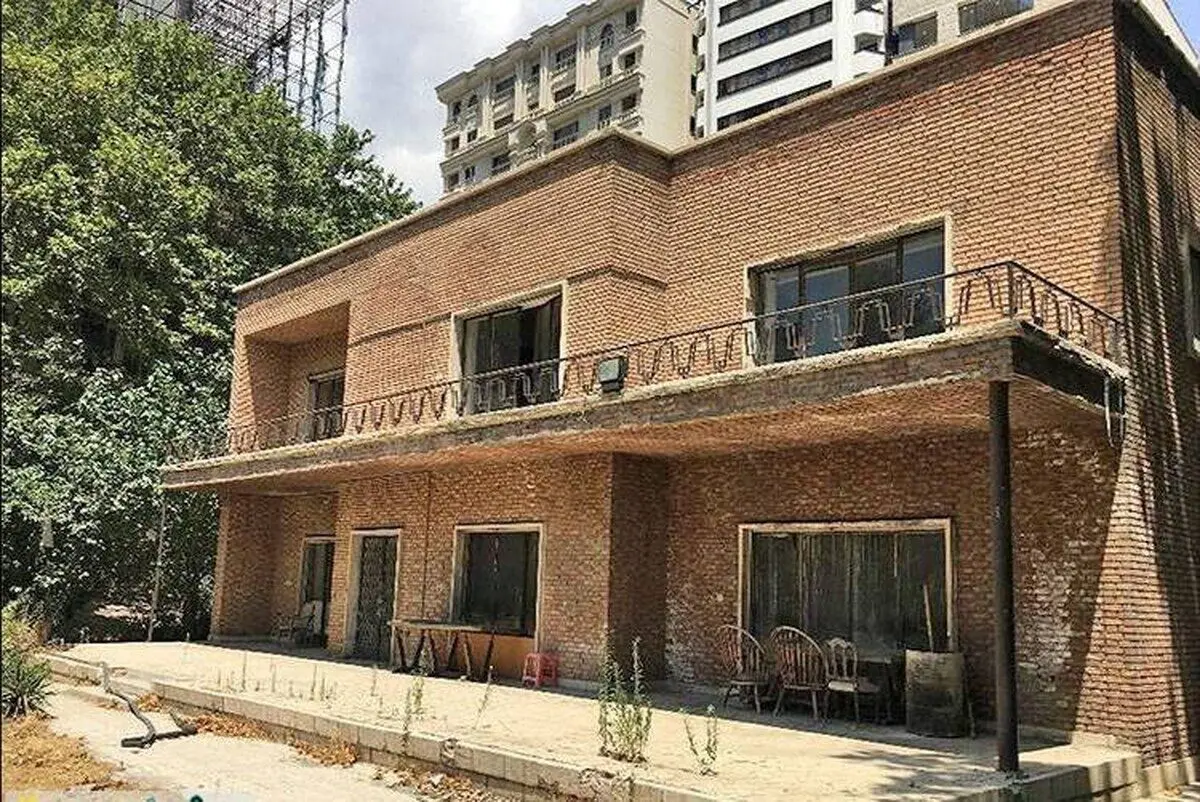 خانه‌باغ امیرتیمور کلالی و راز ۲۷ سال عینک آفتابی زدن استاد بنان