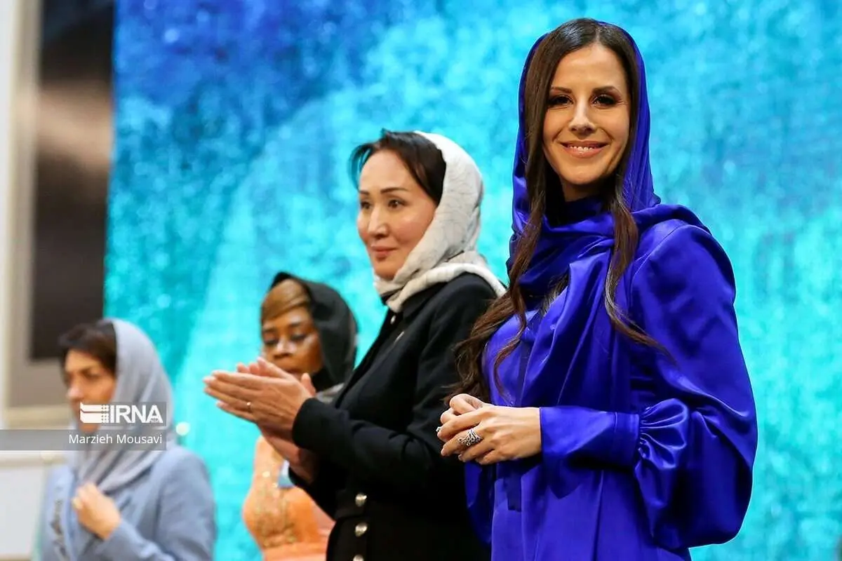 (تصاویر) حواشی کنگره بین المللی بانوان تاثیرگذار با حضور همسر رئیسی
