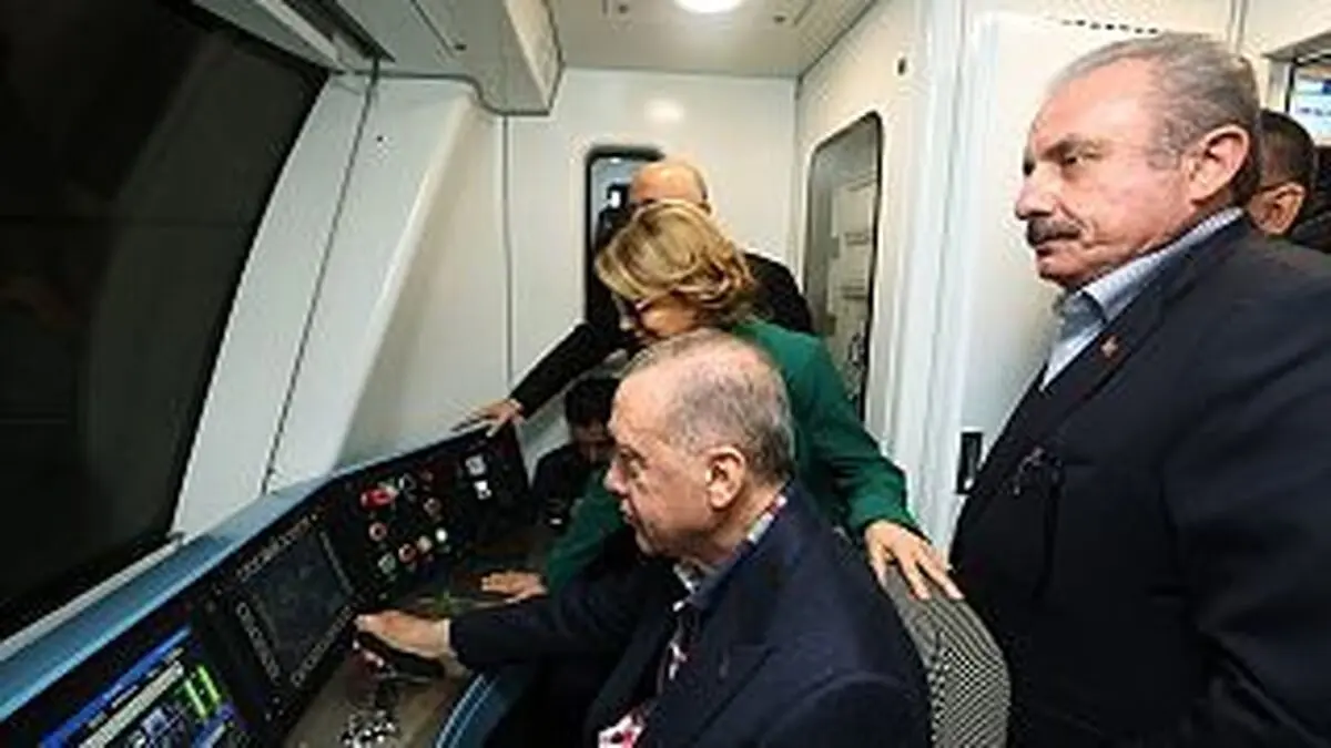 (ویدئو) اردوغان راننده مترو شد!