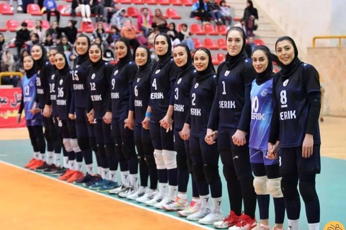 (تصاویر) عکسهایی از تیم خاص والیبال زنان با مدیریت سردار آزمون