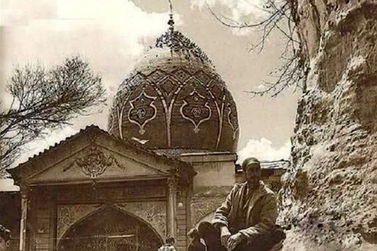 تصویری جالب از امام‌زاده صالح تجریش / حیرت مردم از دیدن اولین بالن در دوره قاجار