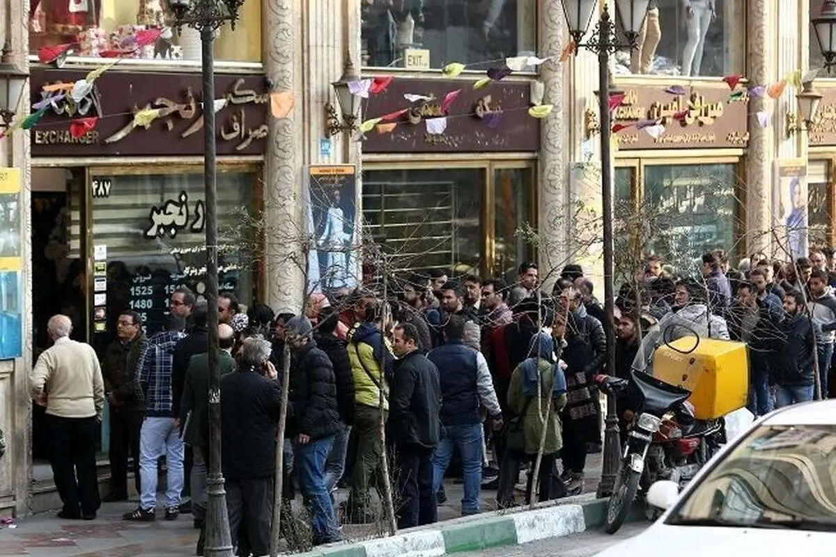 ربع سکه، فلز جان سخت شد/ راز خرید یک دلاری و دو دلاری در بازار