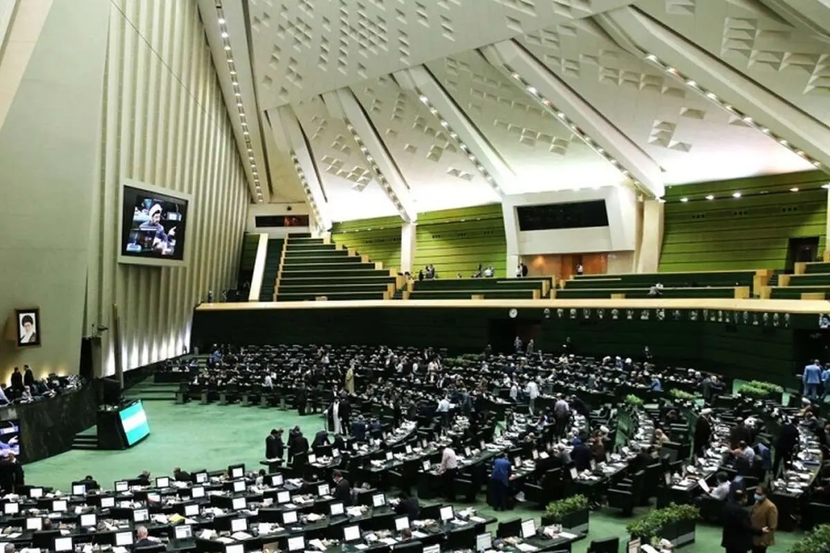 مجلس: کلیه اشخاص تجاری مکلفاند صورتحساب الکترونیکی کلیه وجوه پرداختی خود را صادر کنند