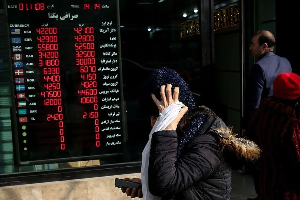 برد بازارساز دلار در برابر نوسانگیران؟