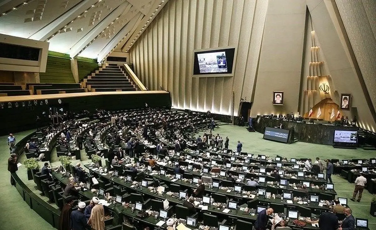 این نمایندگان آزادی بیان را تعطیل می‌کنند؟