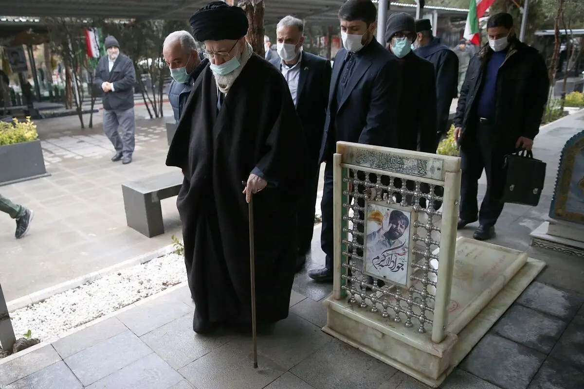 (تصاویر) حضور رهبر انقلاب در مرقد امام و گلزار شهیدان