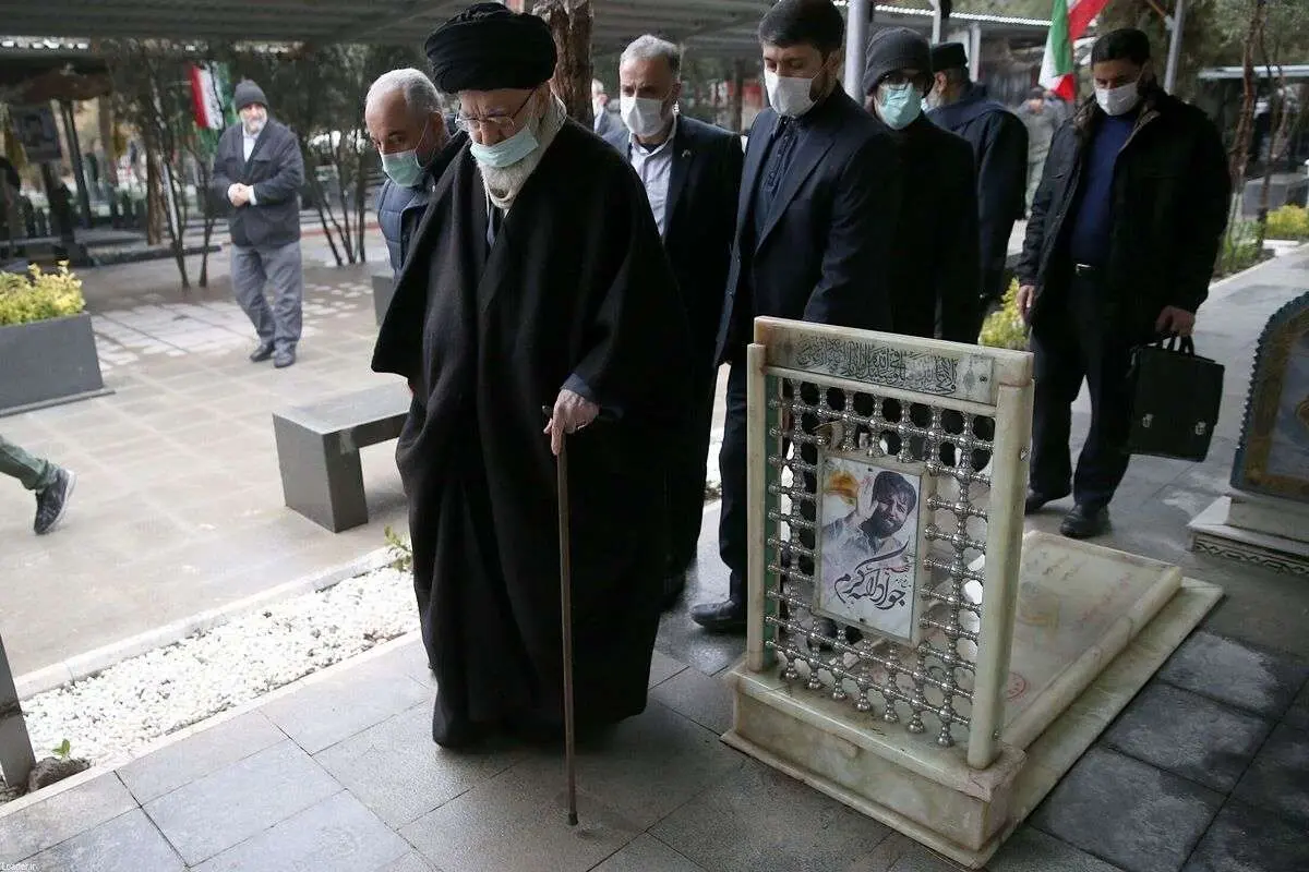 (تصاویر) حضور رهبر انقلاب در مرقد امام و گلزار شهیدان