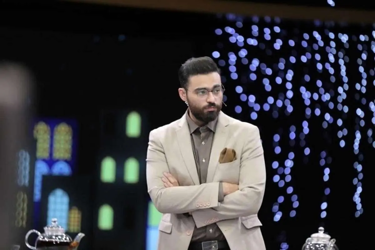 (عکس) عذرخواهی مجری صداوسیما از یحیی گل محمدی