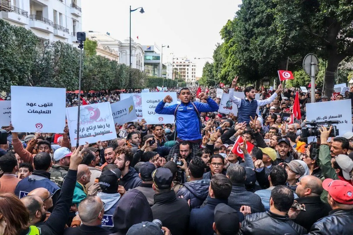 در تونس چه خبر است؟ / گرسنگی در حال تبدیل شدن به یک واقعیت است!