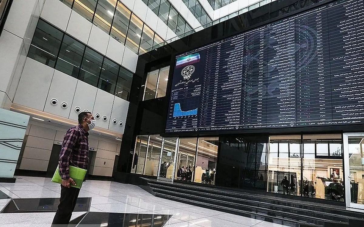 بورس تهران به رنگ قرمز؛ شاخص کل ۴۰۰۰ واحد ریخت