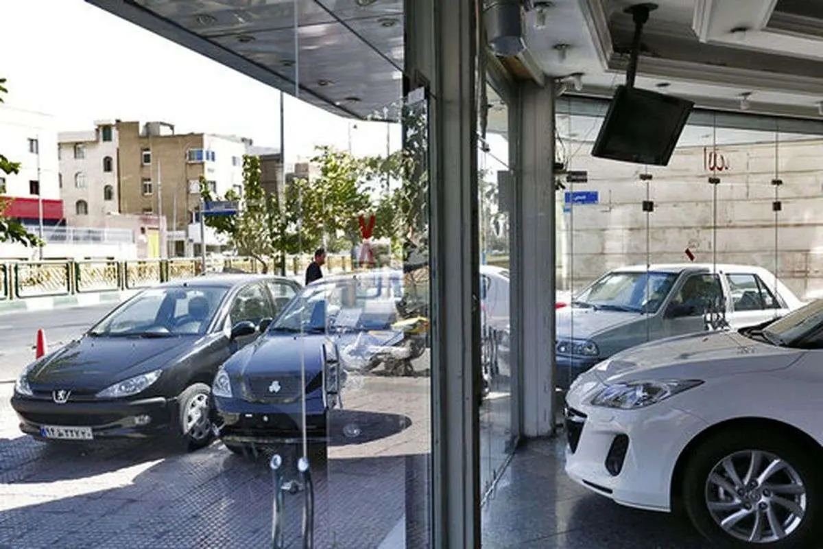 خریداران بازار خودرو پا به فرار گذاشتند