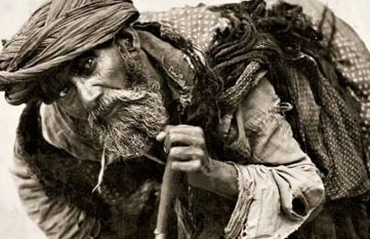 گدا گیری در تهران/ جست و خیز پاسبان ها برای گرفتن یک گدای خردسال