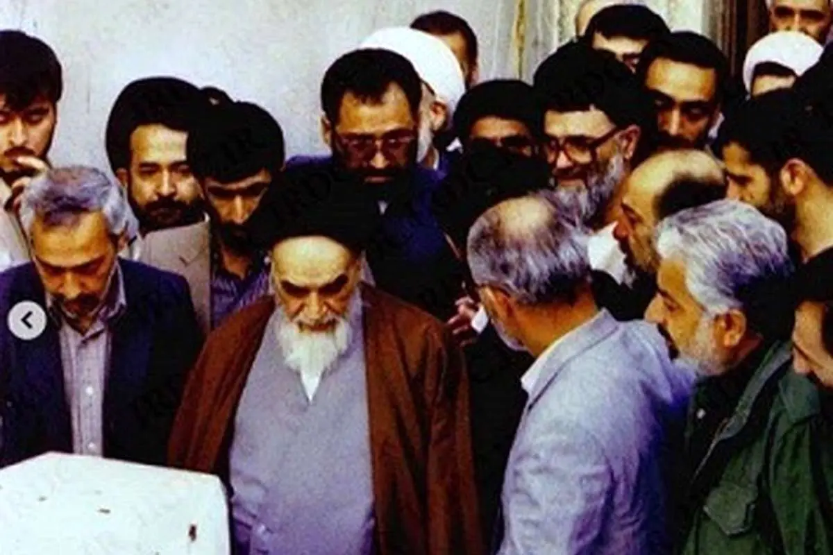 ردیه‌ای بر نظریه «امام خمینی به دموکراسی معتقد نبود»
