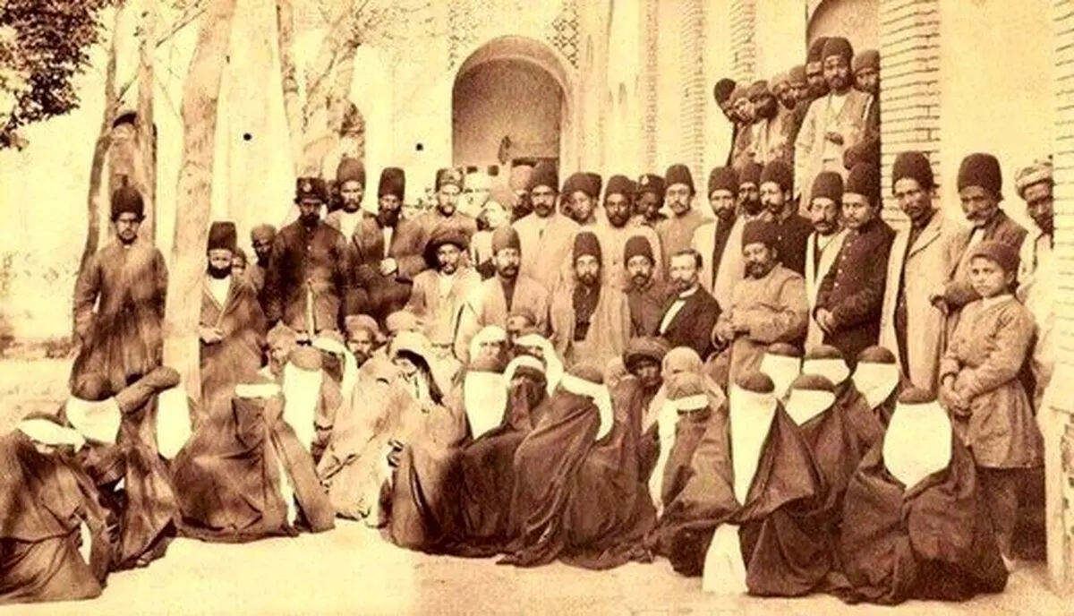 تصاویر تبلیغاتی انواع کفش در دوره قاجار؛ فقط از مفت گرانتر است