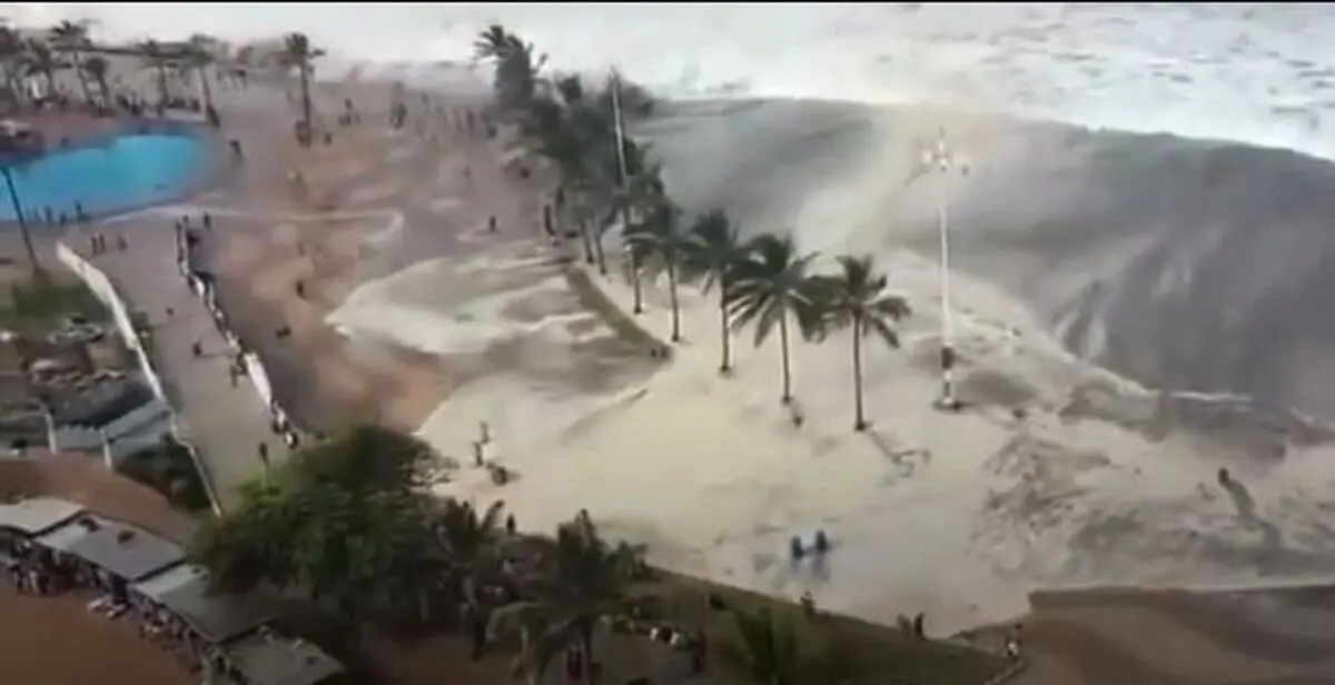 (ویدئو) موج‌های مهیب در سواحل ترکیه پس از وقوع زمین لرزه