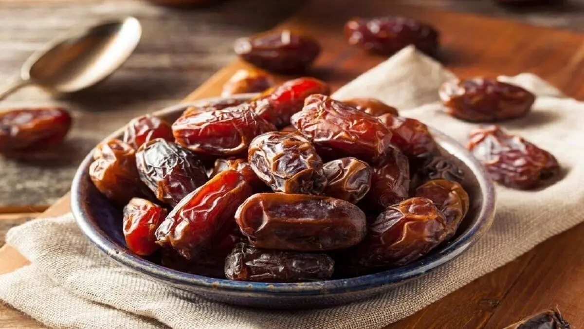 مضرات مصرف زیاد خرما چیست؟