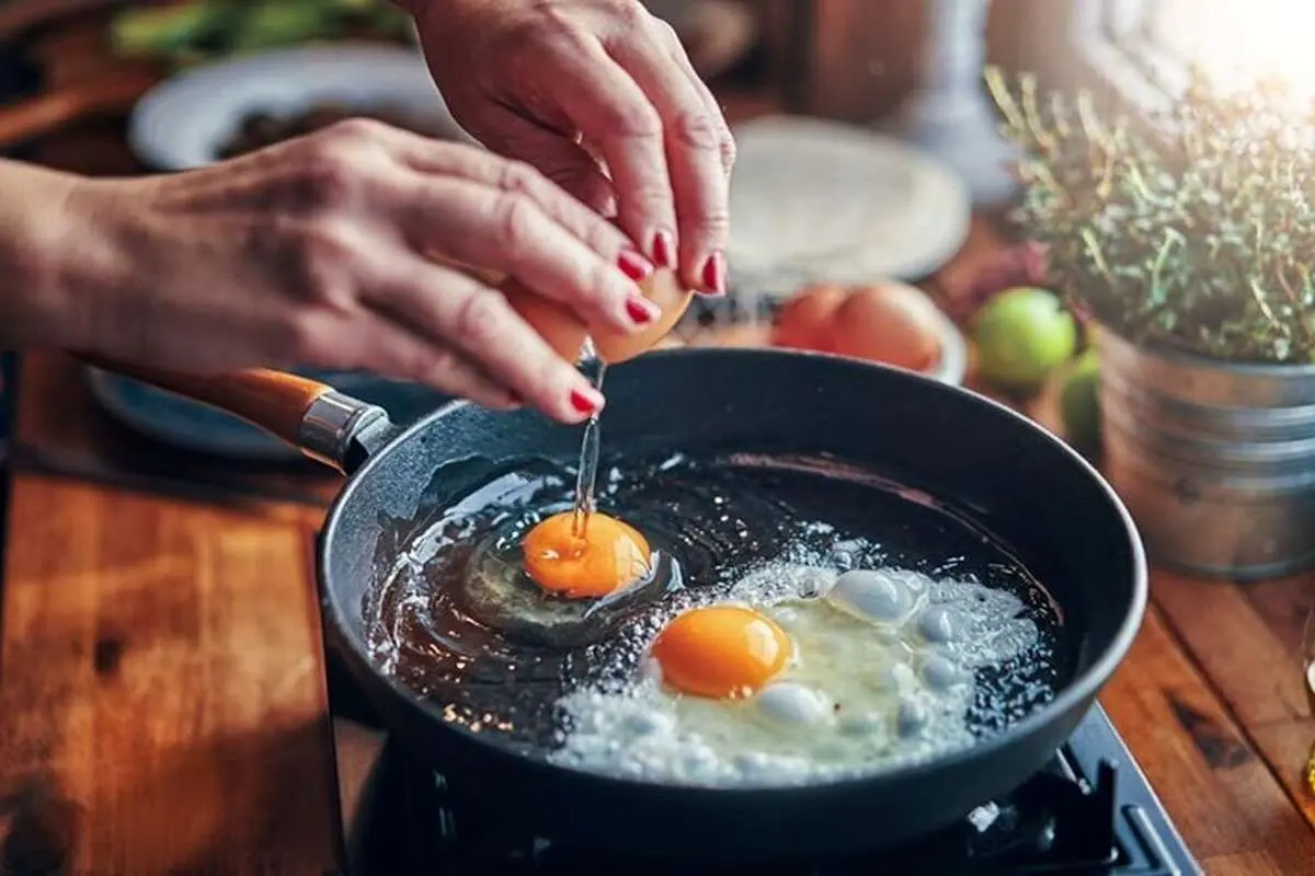 خوردن چند عدد تخممرغ در طول روز بیخطر است؟