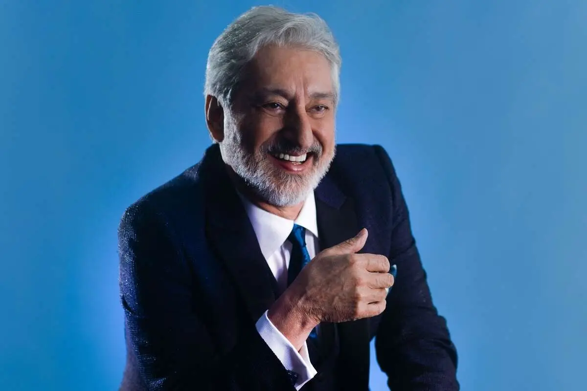 با نفوذ سیاسی اسم ابی و گوگوش و فردین را زنده نگه داشتند!