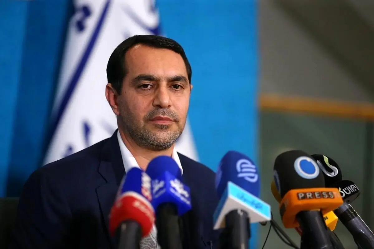 افزایش ۲۰ درصدی عوارض خروج از کشور در ۱۴۰۲/ خودروسازان موظف به عرضه خودرو در بورس کالا