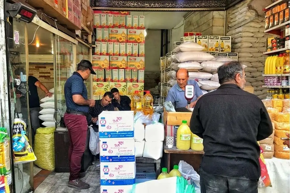 گزارشی از قیمت کالاهای اساسی/ گرانی در بازار «حبوبات» و «آبزیان»