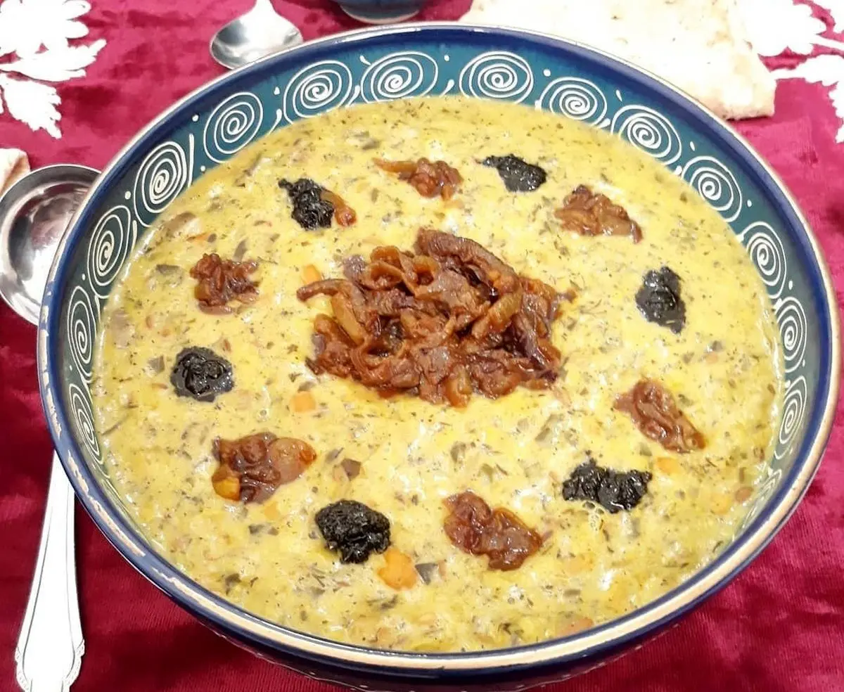 طرز تهیه یک آش خوشمزه برای روزهای سرد و برفی