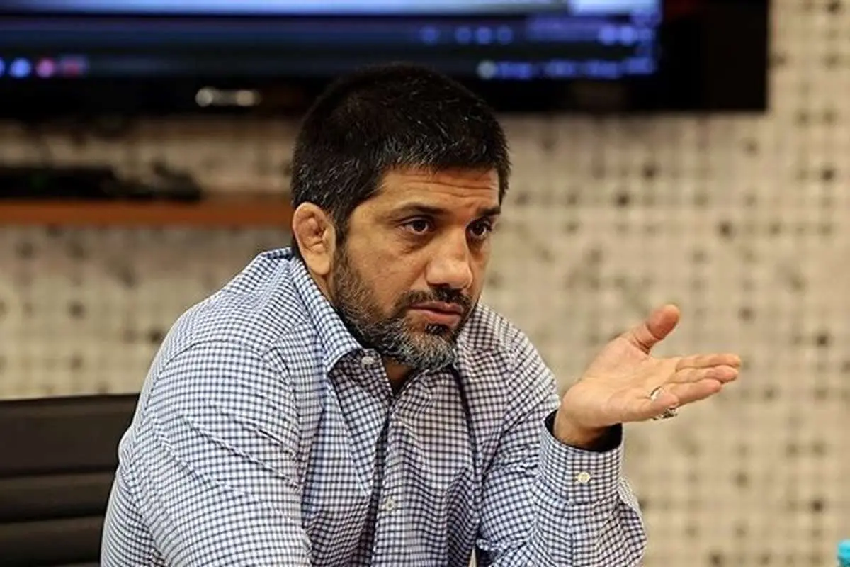 (ویدئو) دبیر: برای خنده کاندیدای شورا شدم، نباید به من رای میدادند