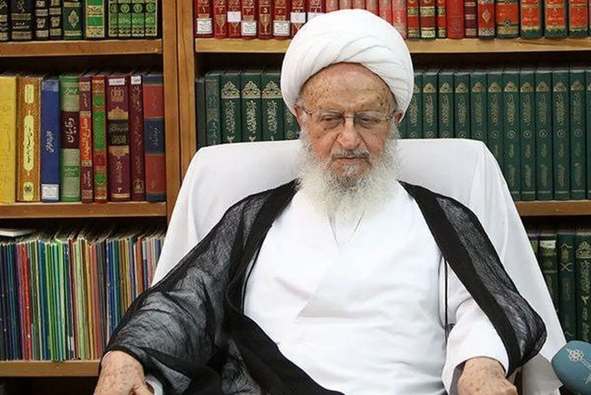 آیت‌الله مکارم: مملکت با «شعار» اداره نمی‌شود!/ درست است برخی مسئولان در رفاه باشند، این همه مردم محروم؟