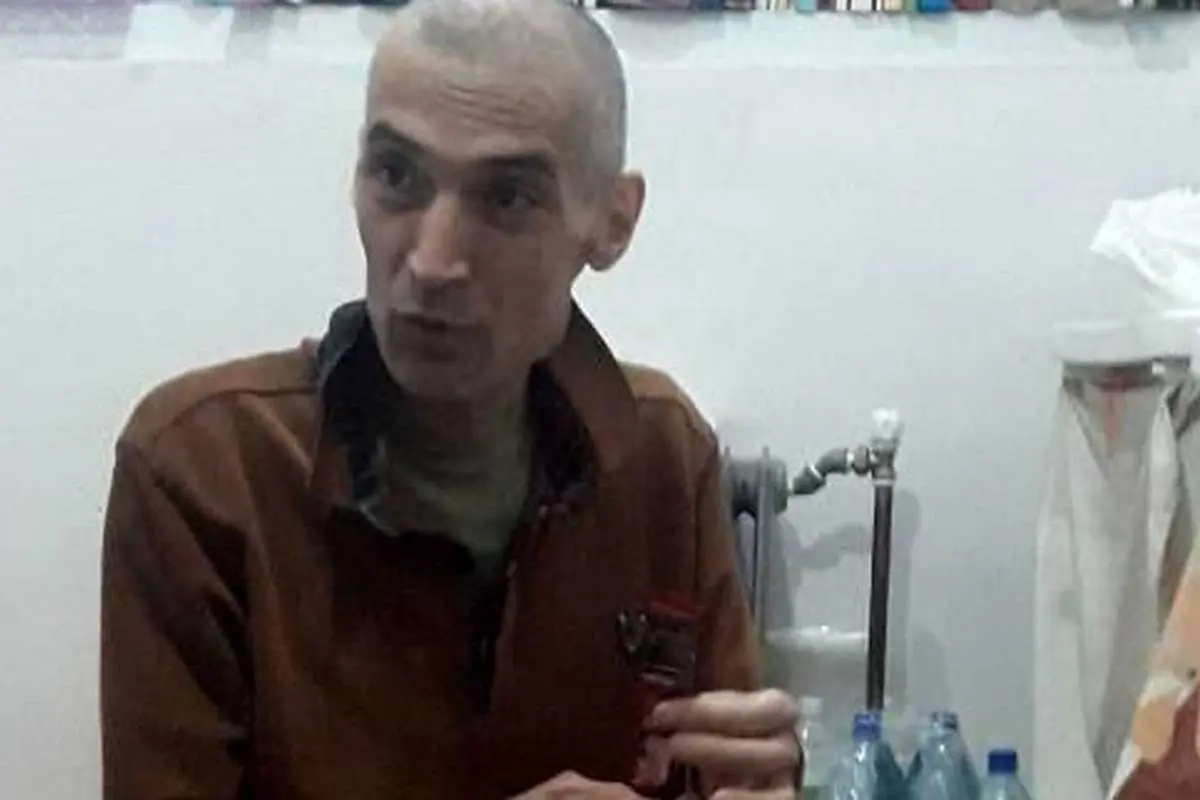 کنشگری با استخوانهای بیرونزده