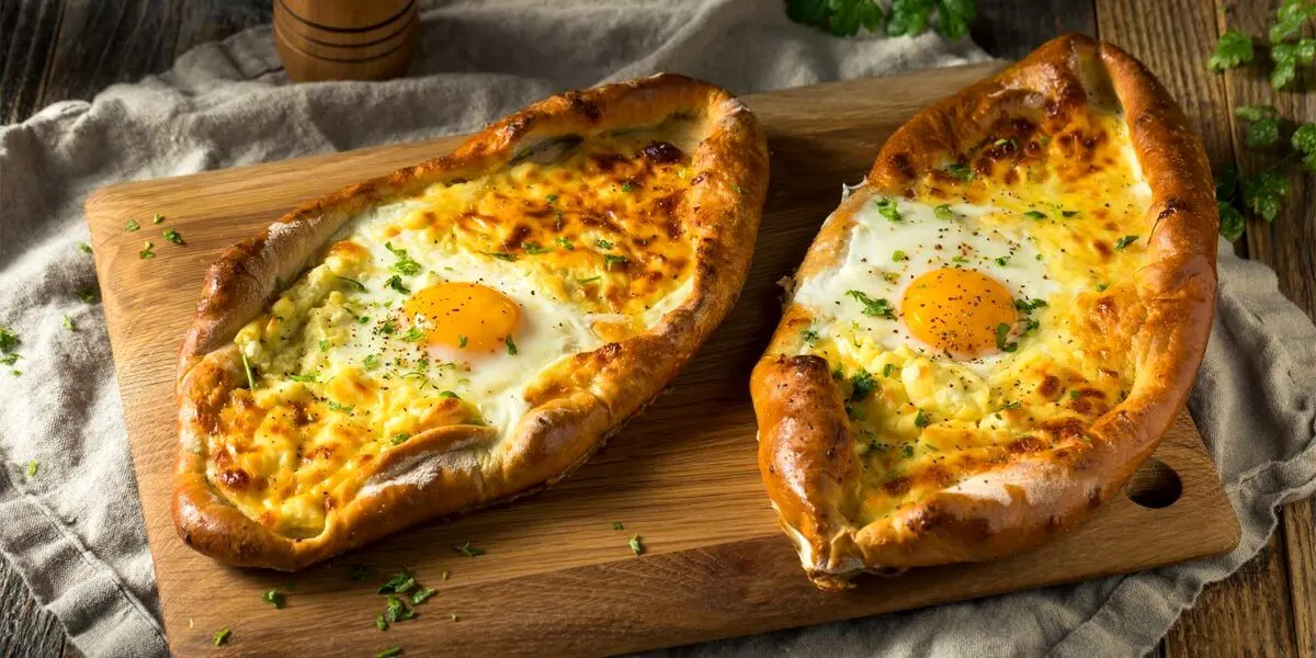 طرز تهیه نان خاچاپوری گرجستانی؛ یک صبحانه متفاوت