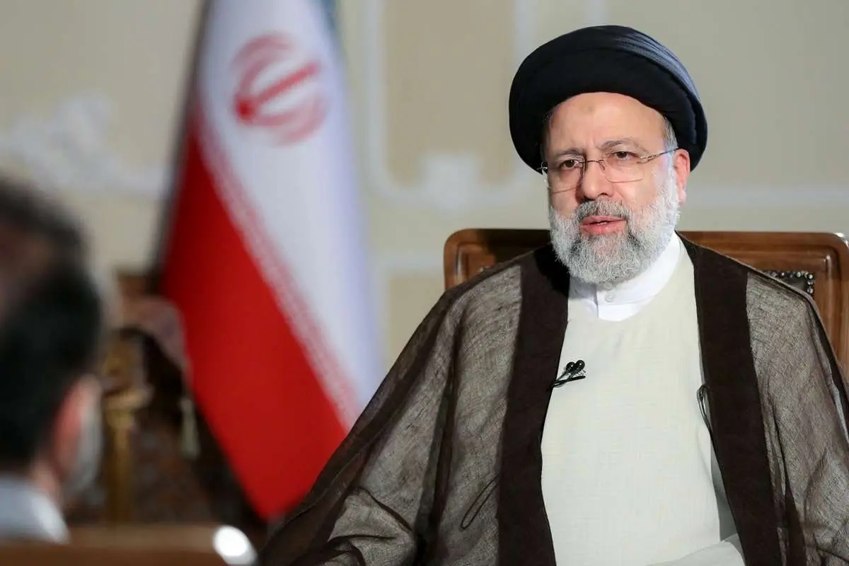 دولت با مرغی که در آسمان است، غذا پخته!