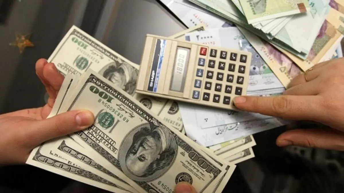 سیاست یک بام و دو هوای بانک مرکزی در کنترل نرخ ارز