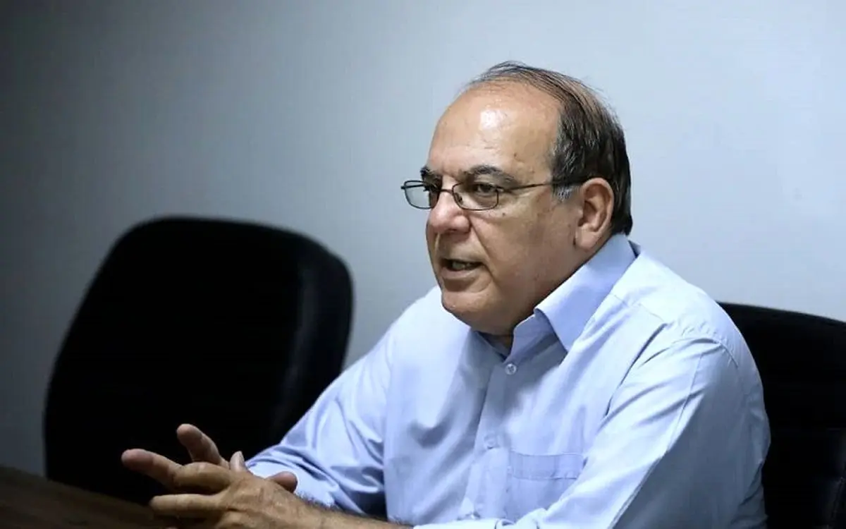 انتقاد عبدی از خطاب کردن «مخالفان و منتقدان» با واژه «فریب‌خورده»
