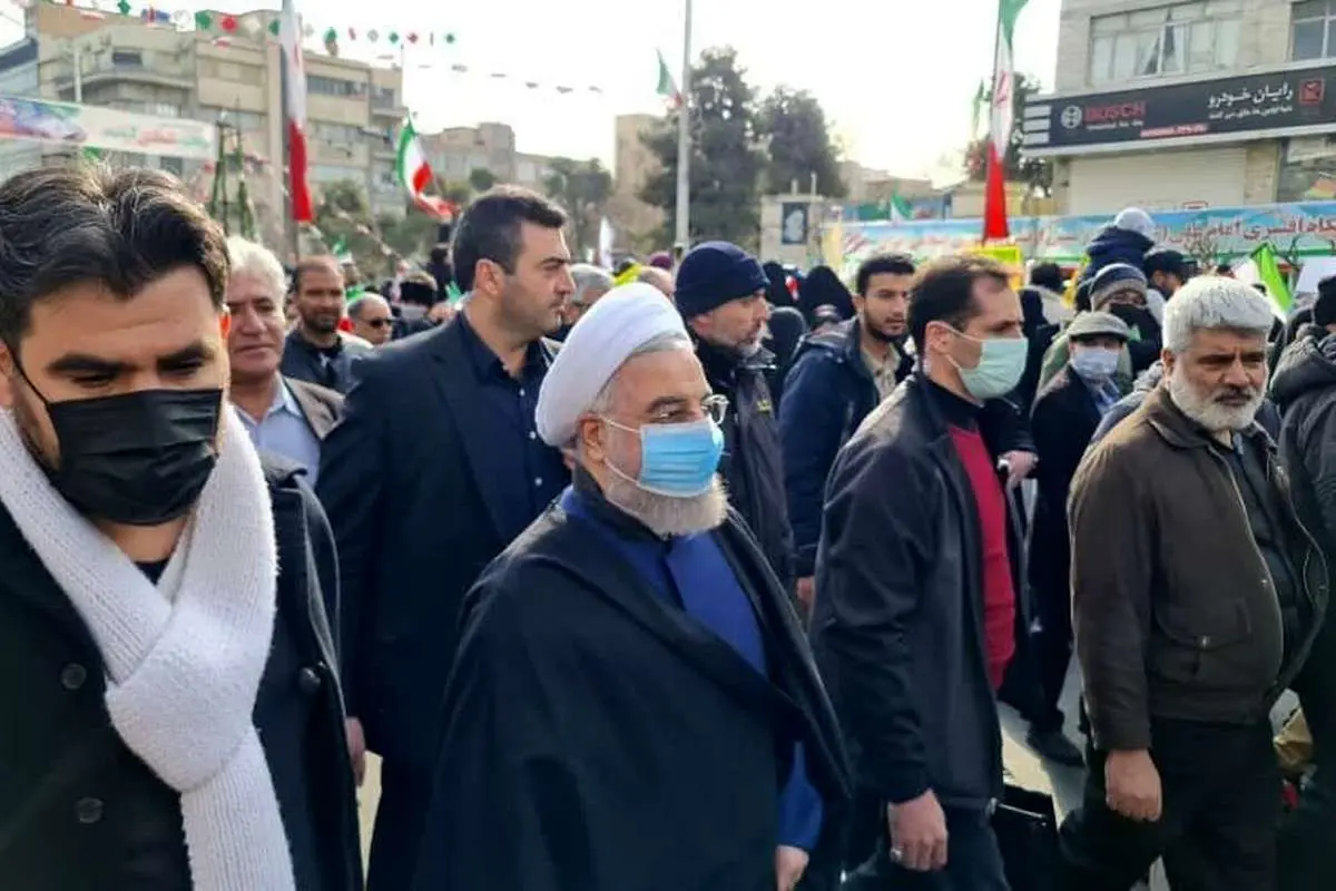 (تصویر) حسن روحانی در راهپیمایی ۲۲ بهمن