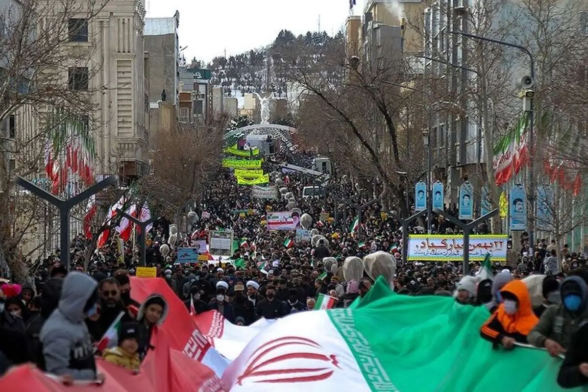 فارس: حضور بیش از ۲۰ میلیون ایرانی در راهپیمایی ۲۲ بهمن
