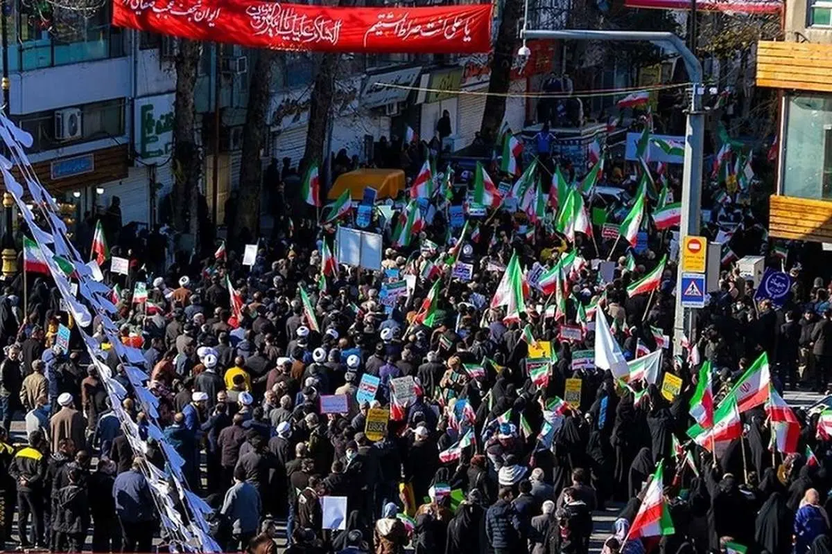 قطعنامه سراسری ۲۲ بهمن ۱۴۰۱؛ تأکید بر بازسازی انقلابی، ترمیم اجتماعی جامعه و رفع فشارهای معیشتی