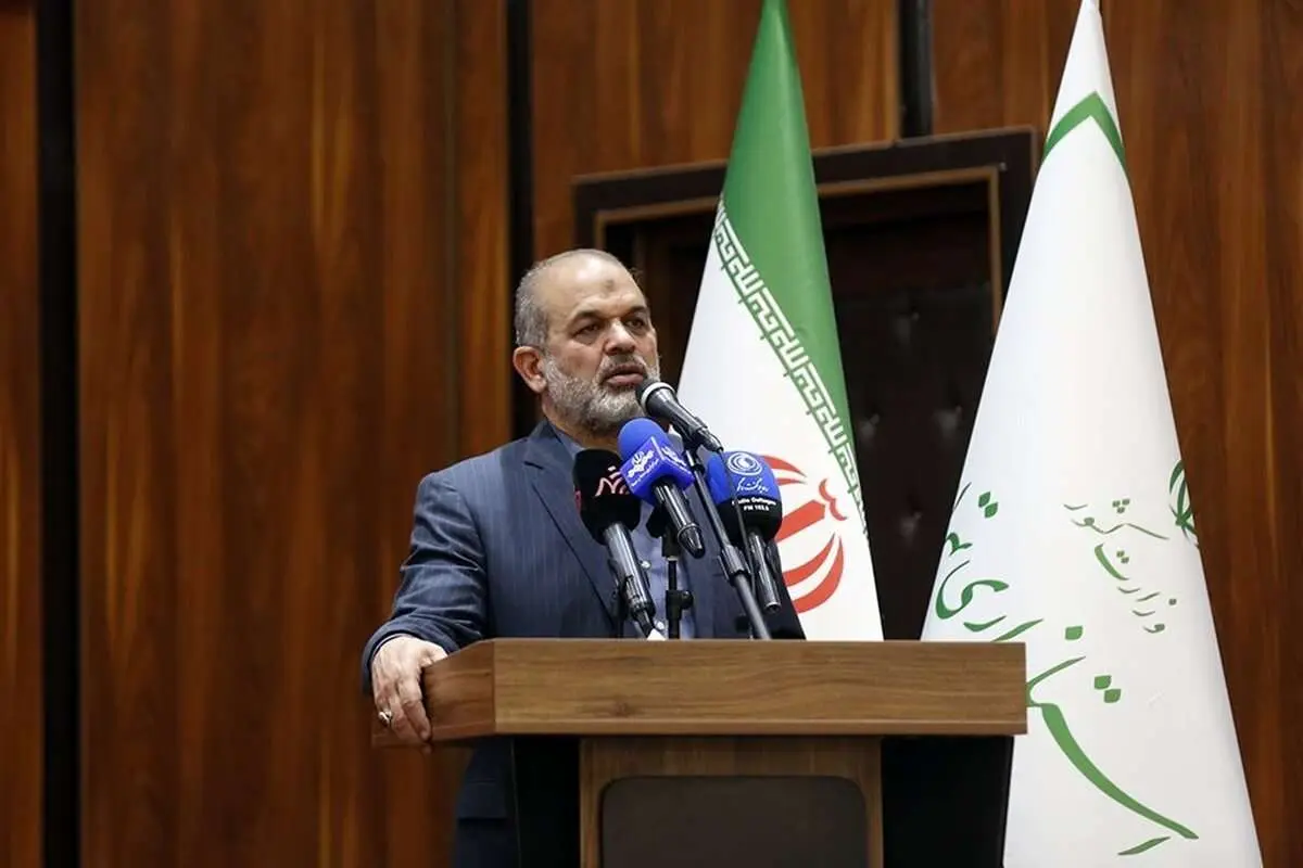 وزیر کشور: عدهای از ملت فراریاند و از انقلاب پشیمان شدهاند