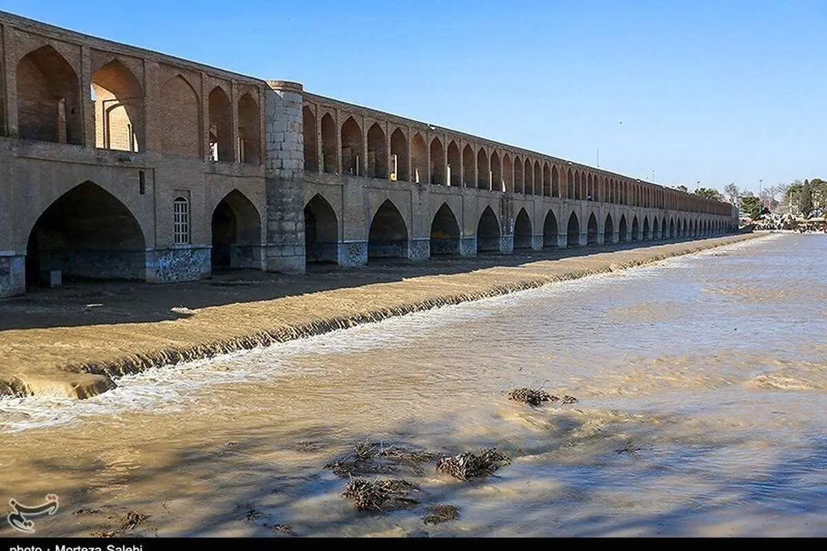 (تصاویر) جاری شدن آب در زاینده رود