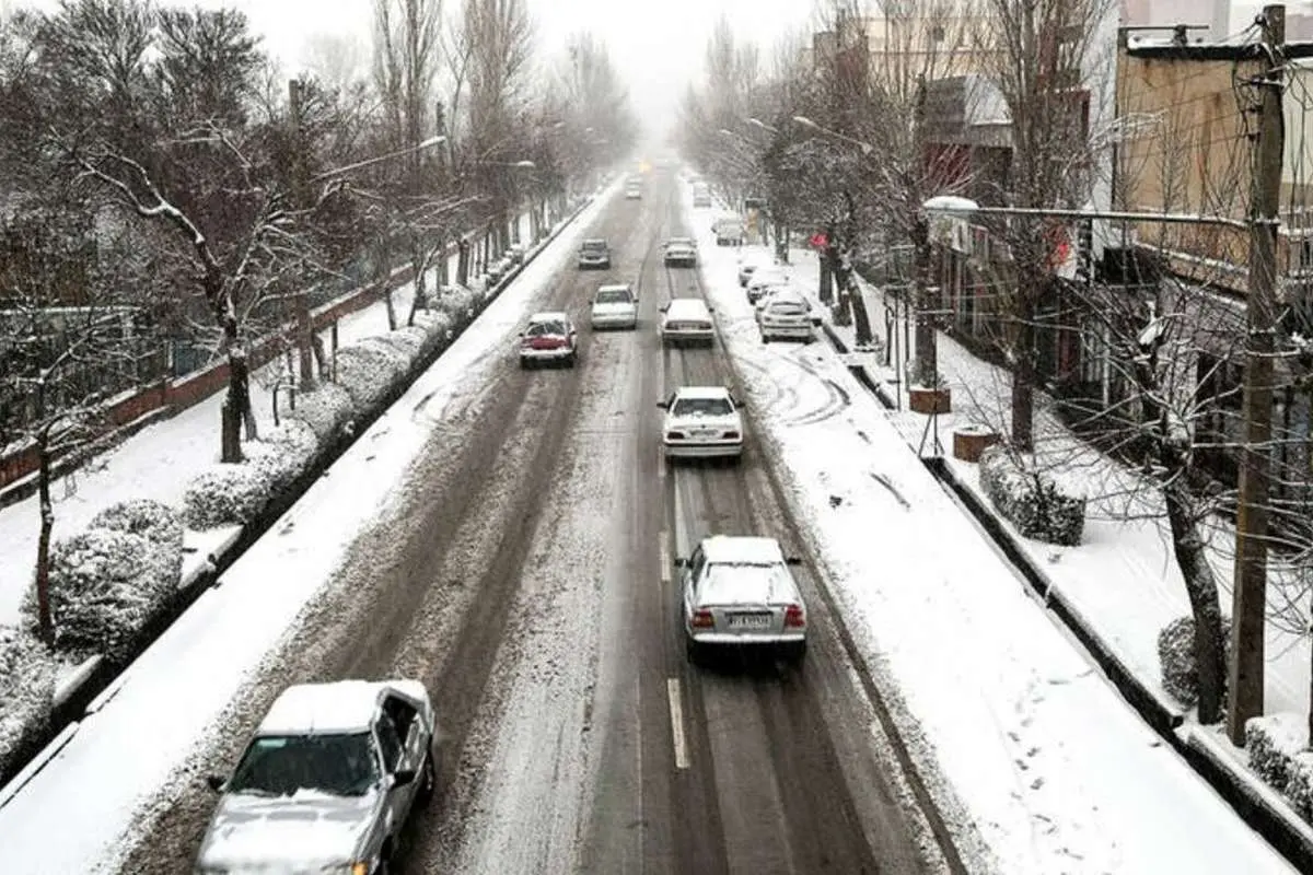 معابر پایتخت لغزنده است از موتورسیکلت استفاده نکنید
