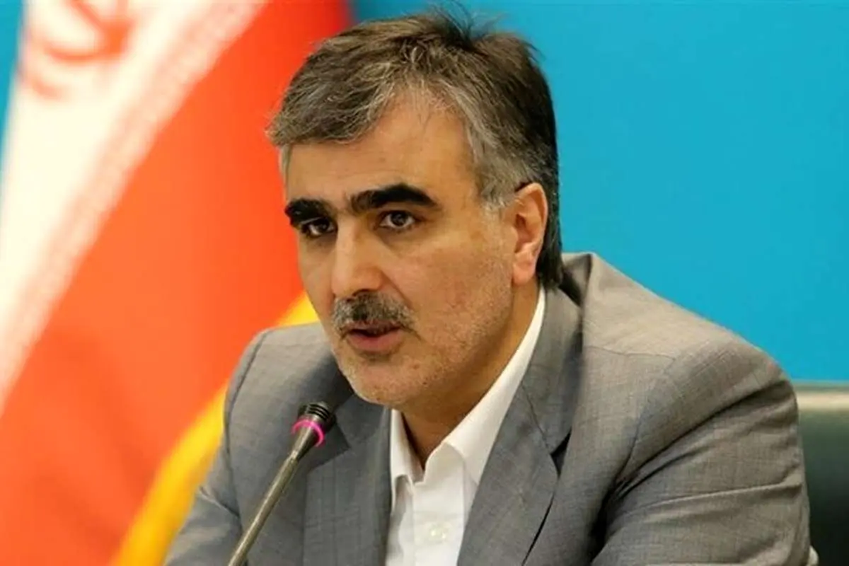 فرزین: جریانی در بازار ارز قیمتسازی میکند/ قیمتهایی که اعلام میکنند واقعی نیست
