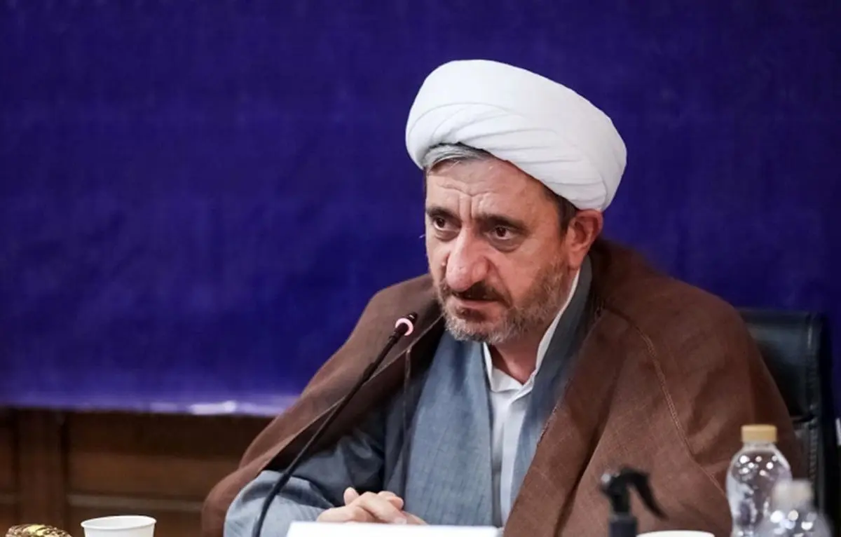 (ویدئو) بازداشت شخصی که پول می‌گرفت و گواهی عدم تحمل حبس صادر می‌کرد
