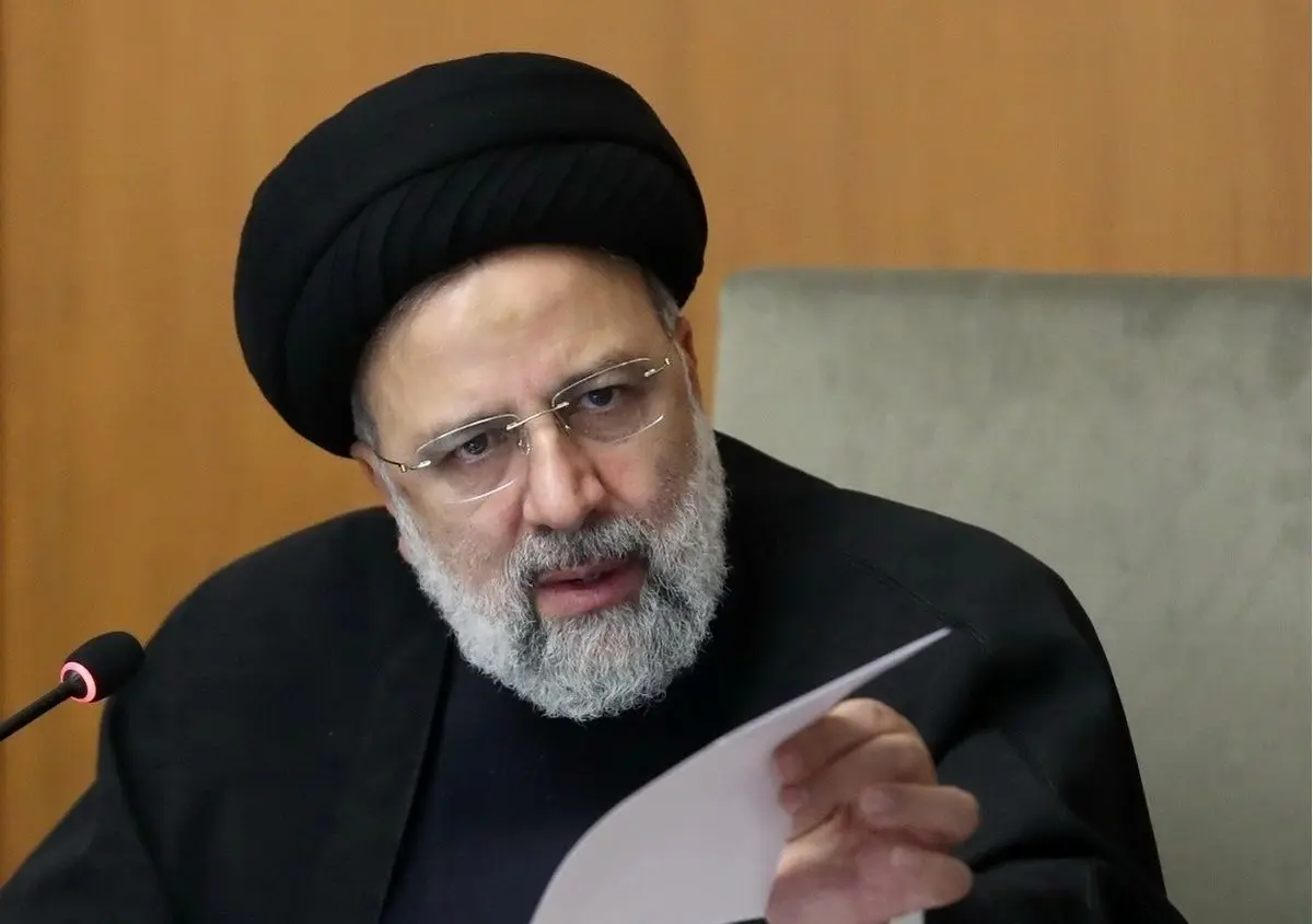 نماینده ادوار مجلس: وزرا، «واقعیت» را به رئیسی نمی‌گویند، چون تحمل شنیدن هیچ گزارش منفی را ندارد