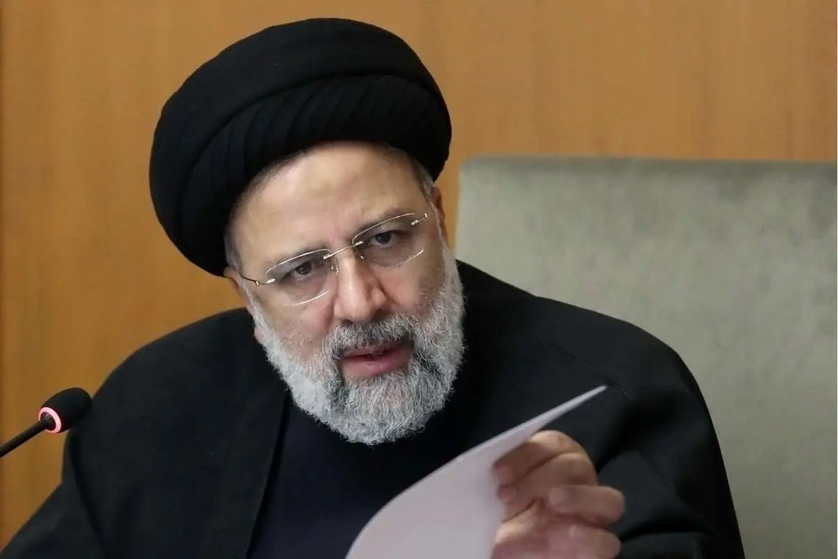 نماینده ادوار مجلس: وزرا، «واقعیت» را به رئیسی نمی‌گویند، چون تحمل شنیدن هیچ گزارش منفی را ندارد