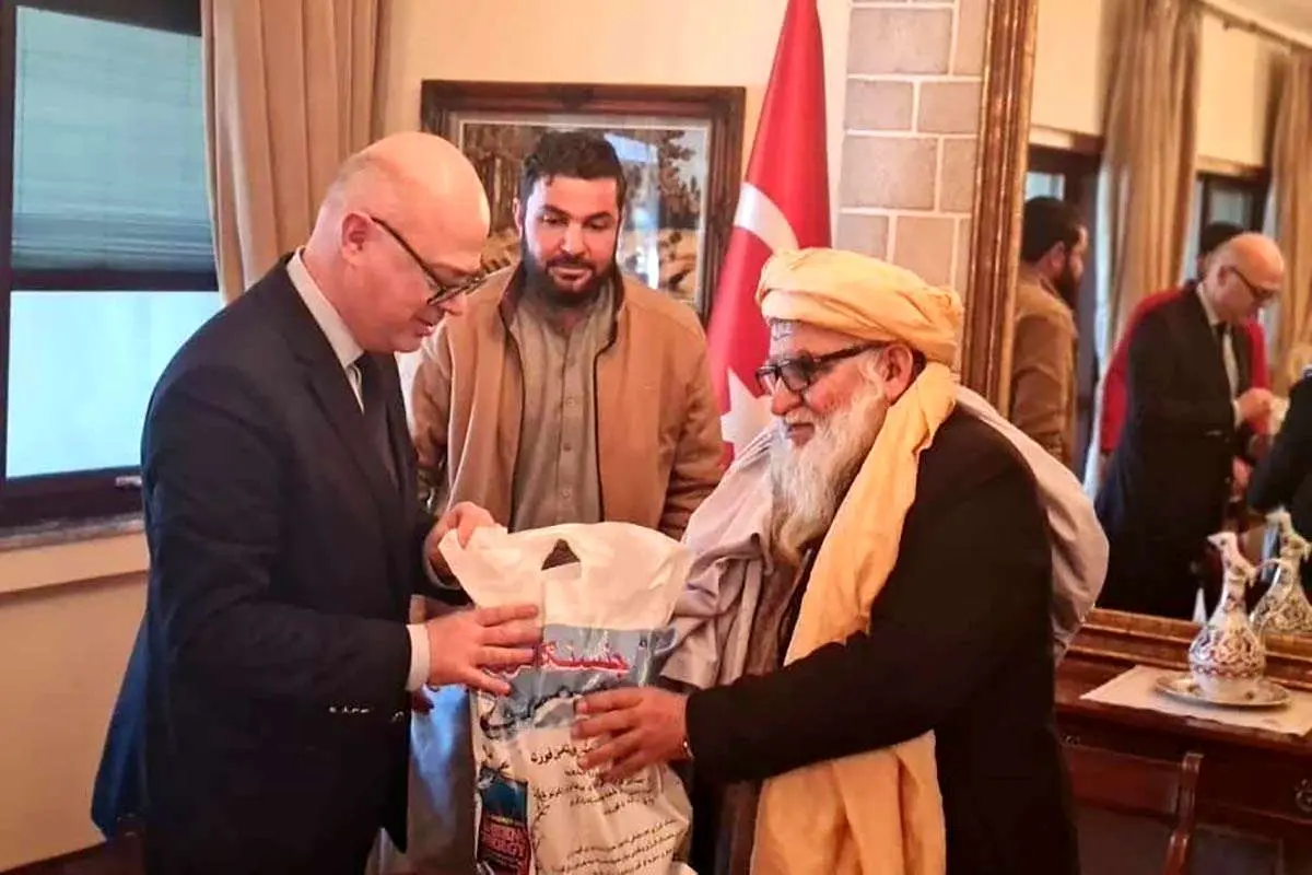 طالبان در یک کیسه پلاستیکی، ۵۰ هزار دلار به زلزلهزدگان ترکیه کمک کرد!