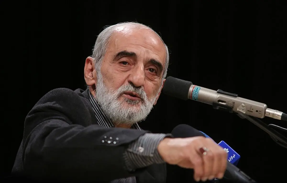 شریعتمداری عصبانی شد؛ باز هم از حسن روحانی